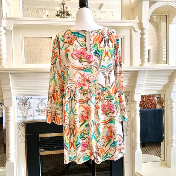 Rinascimento Made in Italy Beautiful Multi-color Print Blouse Lace Detail - Picture 7 of 8